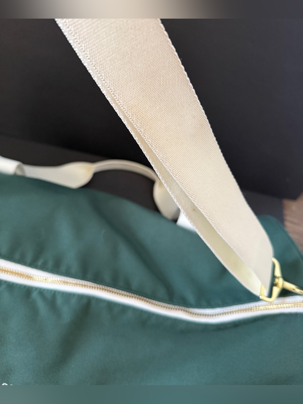 Wilson Green Canvas Duffel Bag with White Straps - Picture 10 of 15